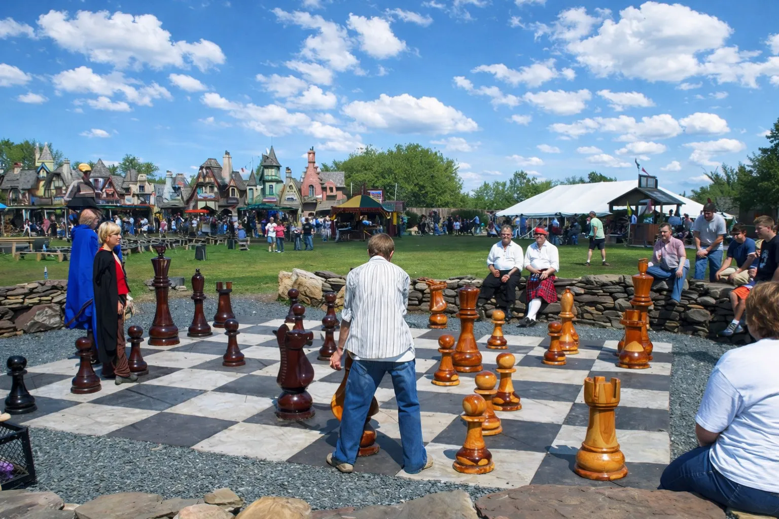 Elegant Garden Chess Experience #136