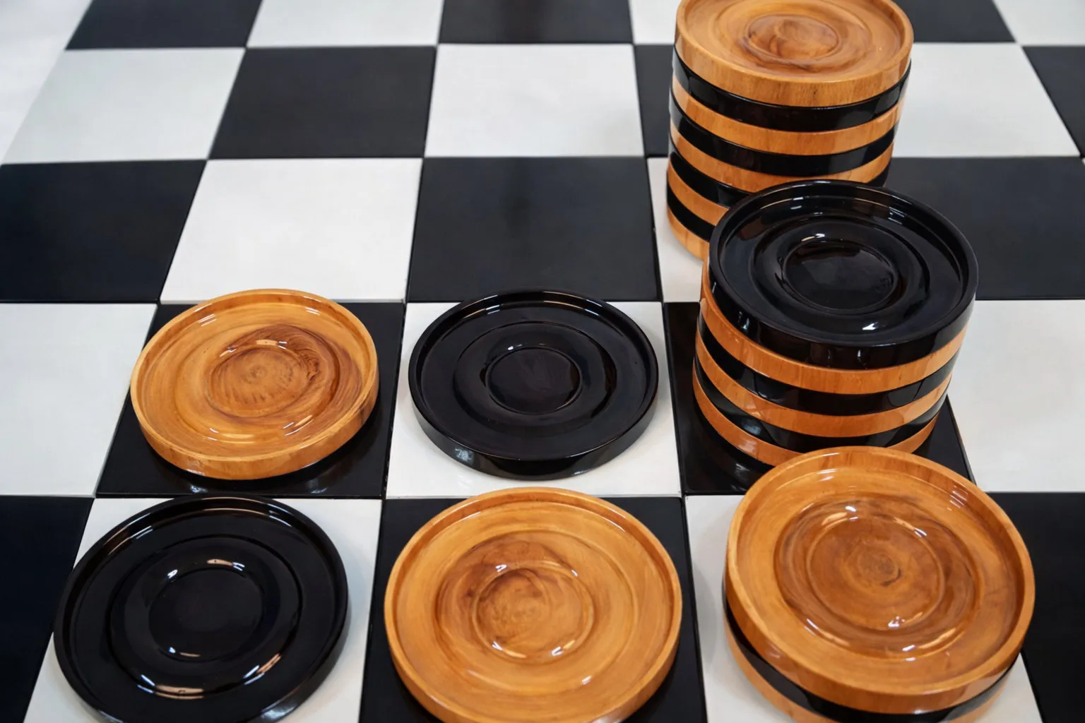 Modern Giant Chess Lifestyle #298