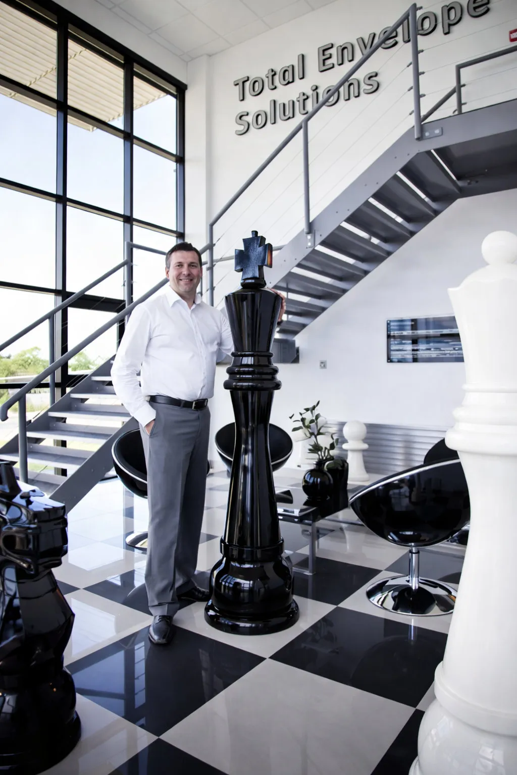 Elegant Garden Chess Experience #334