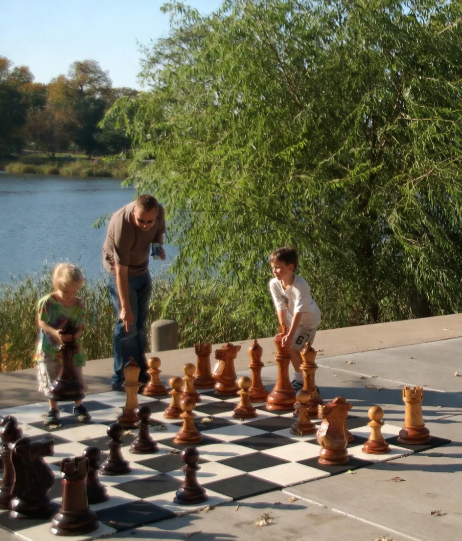 Elegant Garden Chess Experience #362