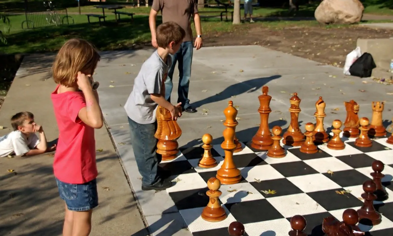 Elegant Garden Chess Experience #397